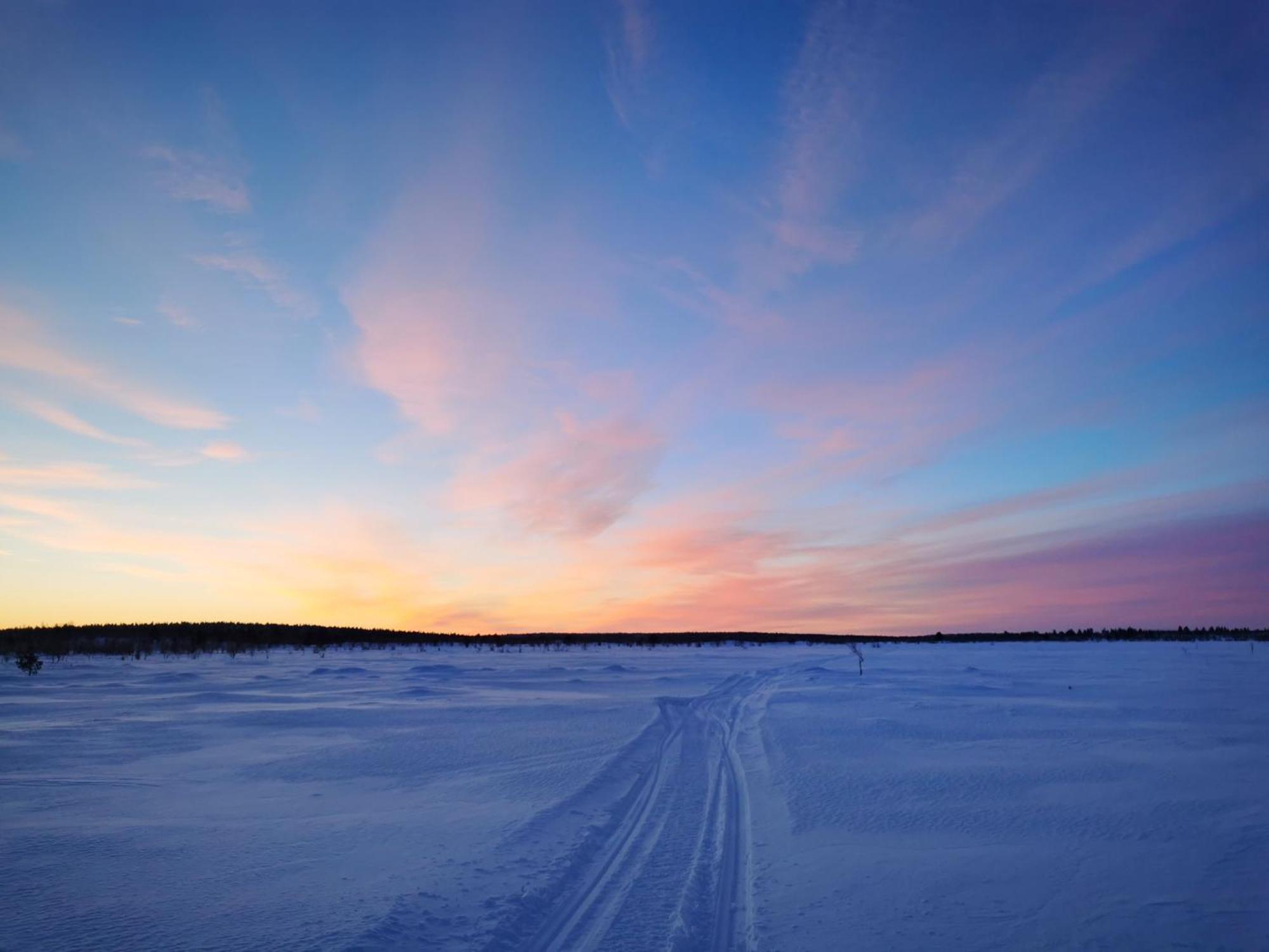 Majoitus Valkea Lägenhet Nunnanen Exteriör bild